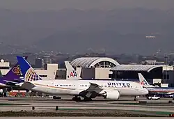 United Airlines, Boeing 787