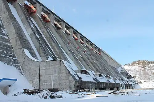 Водосливная плотина