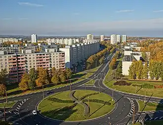 Круговой перекрёсток перед въездом вВяйке-Ыйсмяэ с улицы Эхитаяте
