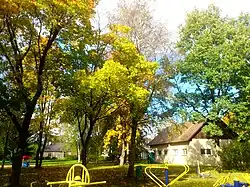 Детский парк осенью