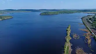 Вид на пруд с северо-запада