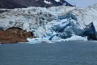 Один из ледников вулкана Вьедма.