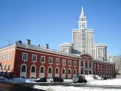 Улица Викторенко, дом 10На заднем плане Триумф-Палас