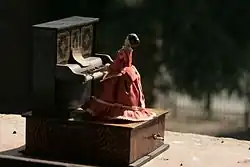 Музыкальная игрушка “пианистка”