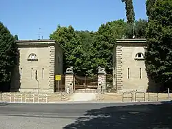 Пилоны главных ворот