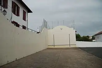 Фронтон (площадка для игры в пелоту)