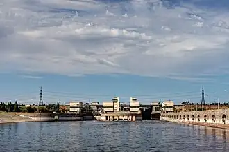 Межшлюзовая ГЭС и шлюзы