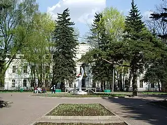 Центральная площадь парка