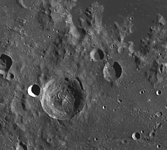 Снимок с борта зонда Lunar Rec.