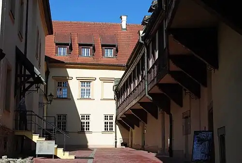 Внутренний двор замка