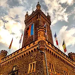 Вид башни снизу