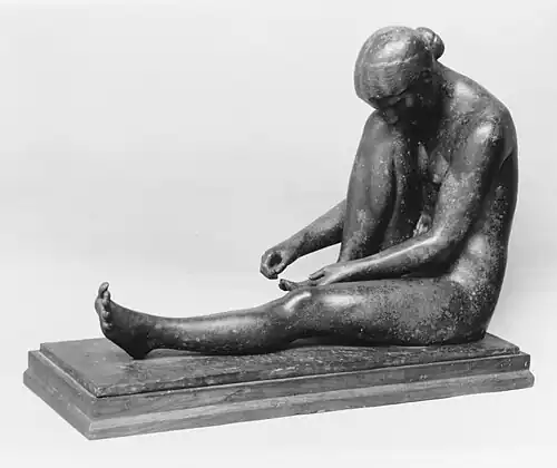 Женщина за утренним туалетом. 1909