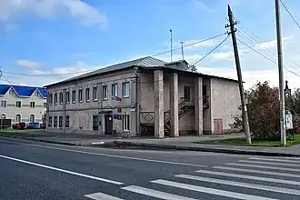 Здание бывшей почтовой станции в селе Ям