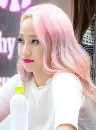 Йеын на фанмитинге в июле 2016 года