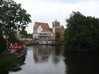 Вид замка со стороны воды