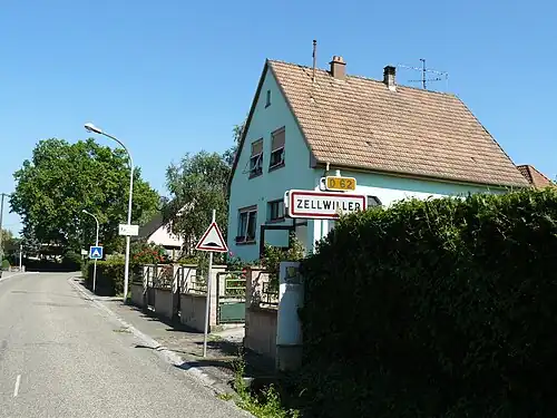 На въезде в коммуну