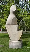 Hans Arp, 1966: 'Scrutant l'horizon / Scrutinizing the horizon', stone sculpture - originally made in white marble in 1964; location: Bezuidenhoutseweg, The Hague, The Netherlands